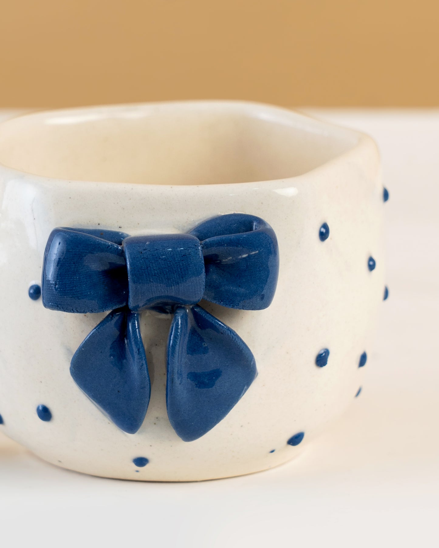Bow Detail Ceramic Mugs Set of 2 - RVMUG12