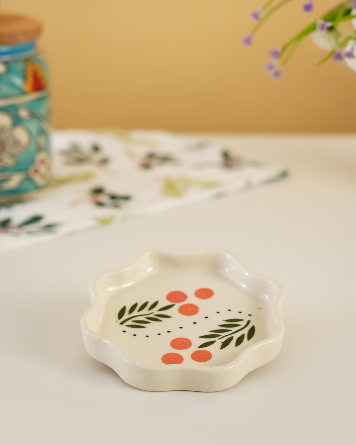 Hand-Painted Scalloped Ceramic Plate - RVPLT08