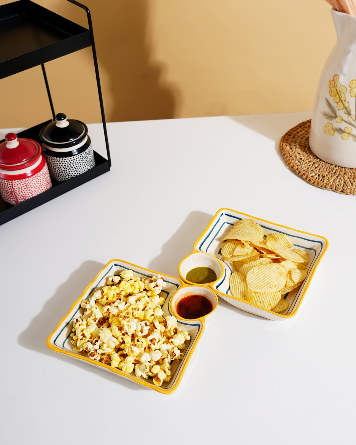 Sunny Edge Handcrafted Ceramic Snack Tray (Set of 2) - RVPLT33