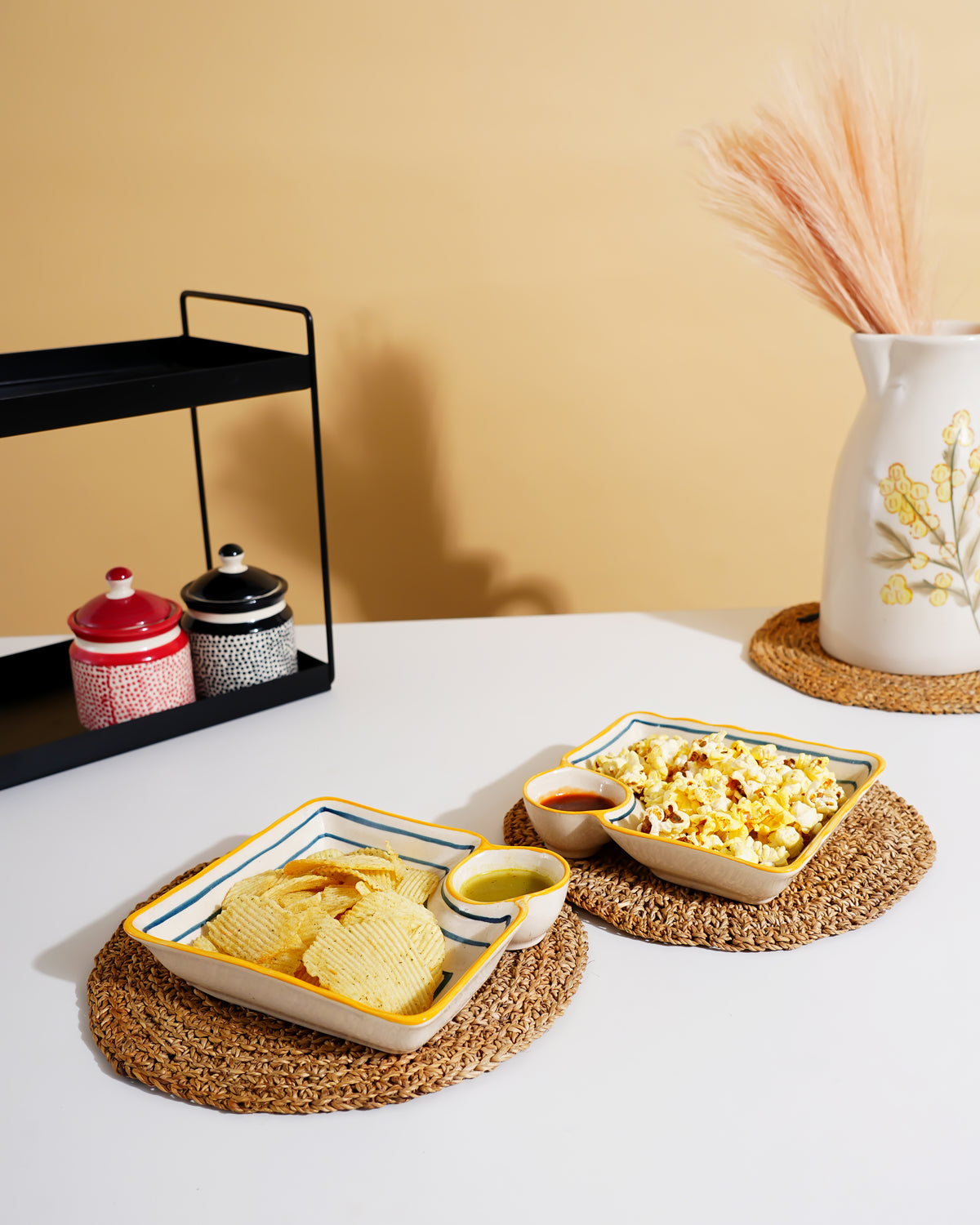 Sunny Edge Handcrafted Ceramic Snack Tray (Set of 2) - RVPLT33