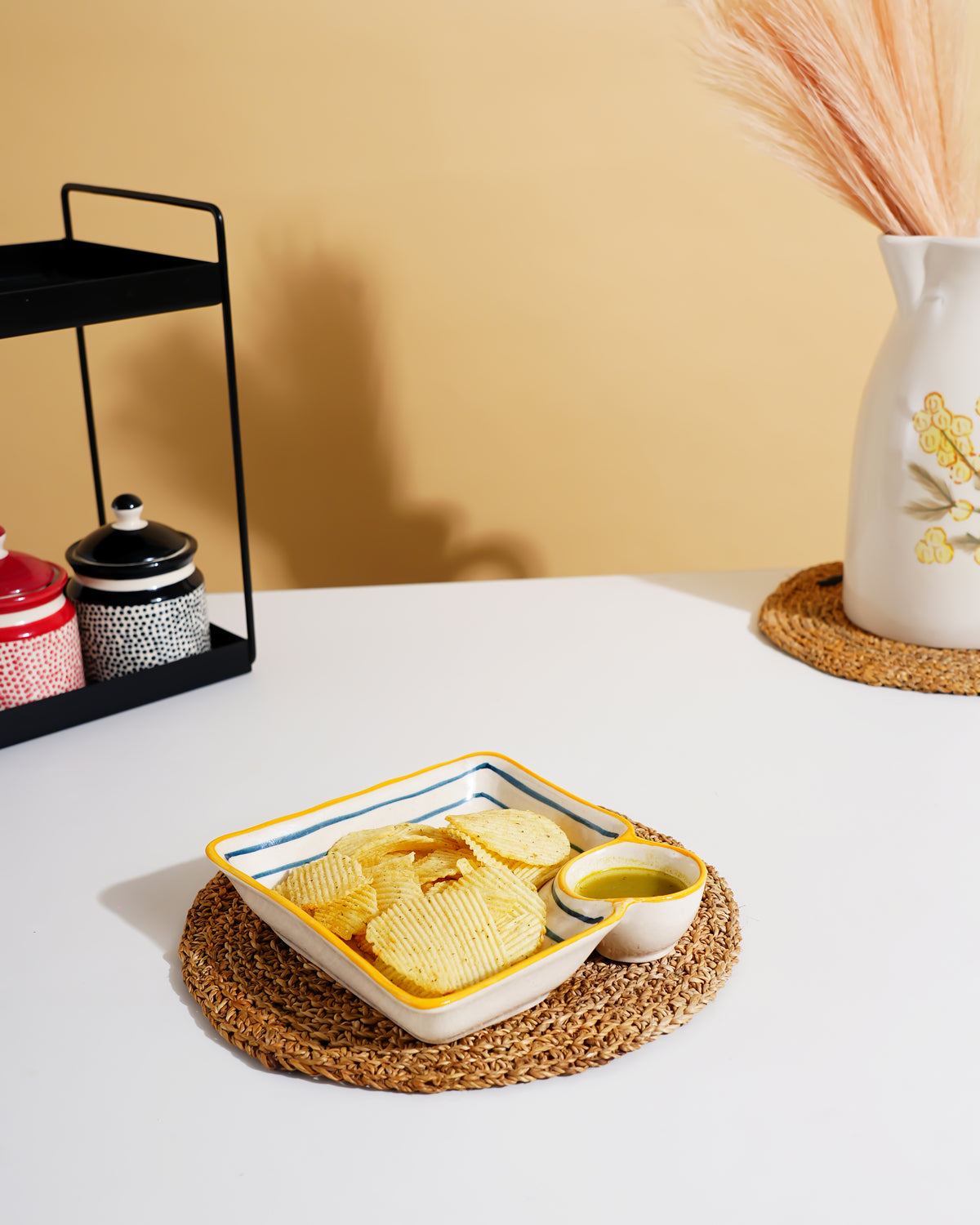 Sunny Edge Handcrafted Ceramic Snack Tray (Set of 2) - RVPLT33